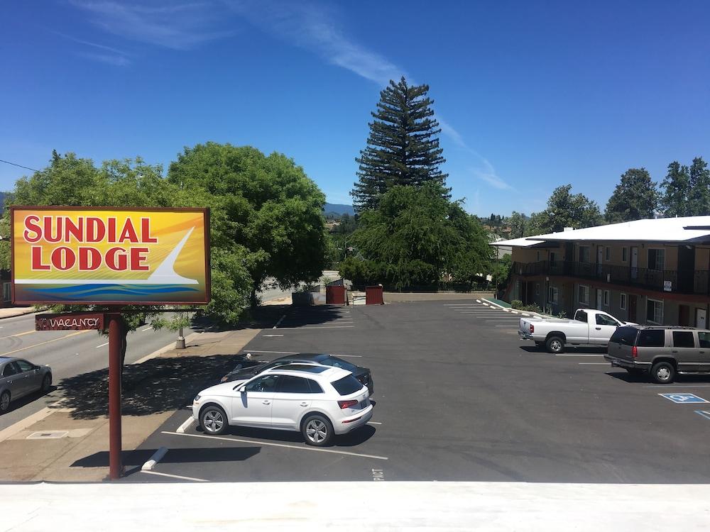 Sundial Lodge Redding Esterno foto